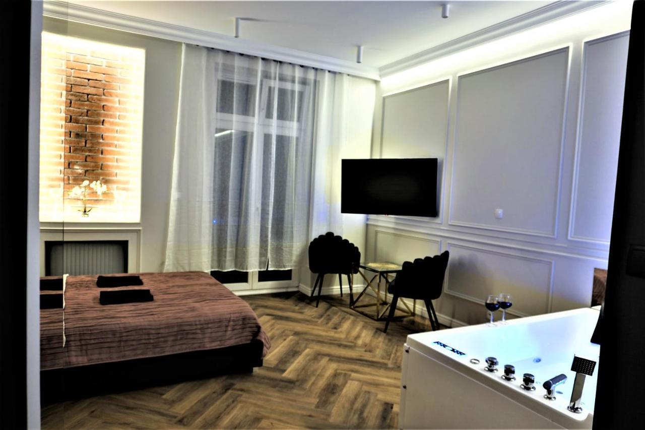Luxury Jacuzzi Apartment Krasków Εξωτερικό φωτογραφία
