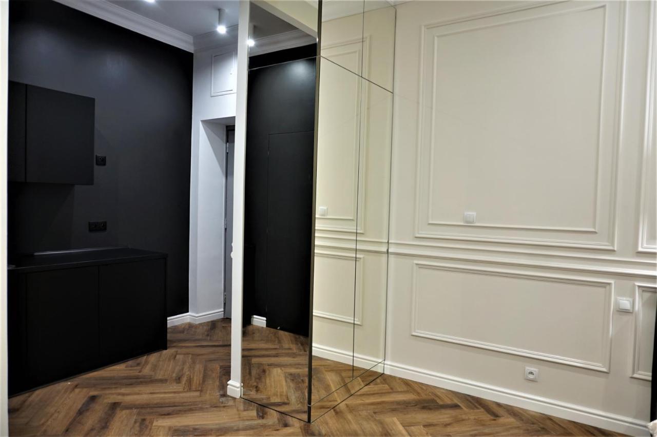 Luxury Jacuzzi Apartment Krasków Εξωτερικό φωτογραφία