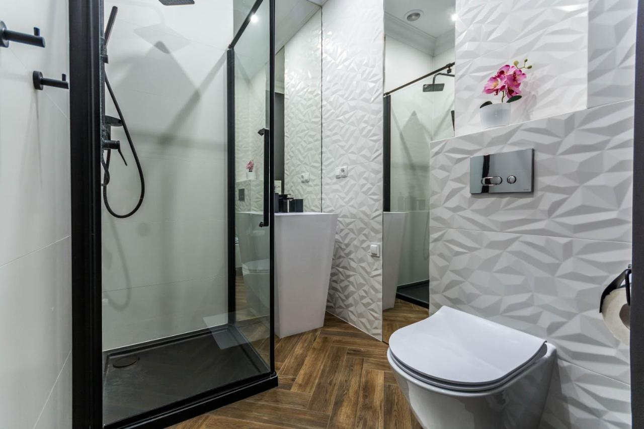 Luxury Jacuzzi Apartment Krasków Εξωτερικό φωτογραφία